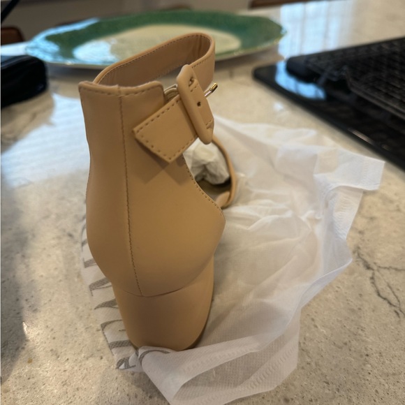 Brand new nude shoes - Picture 6 of 8